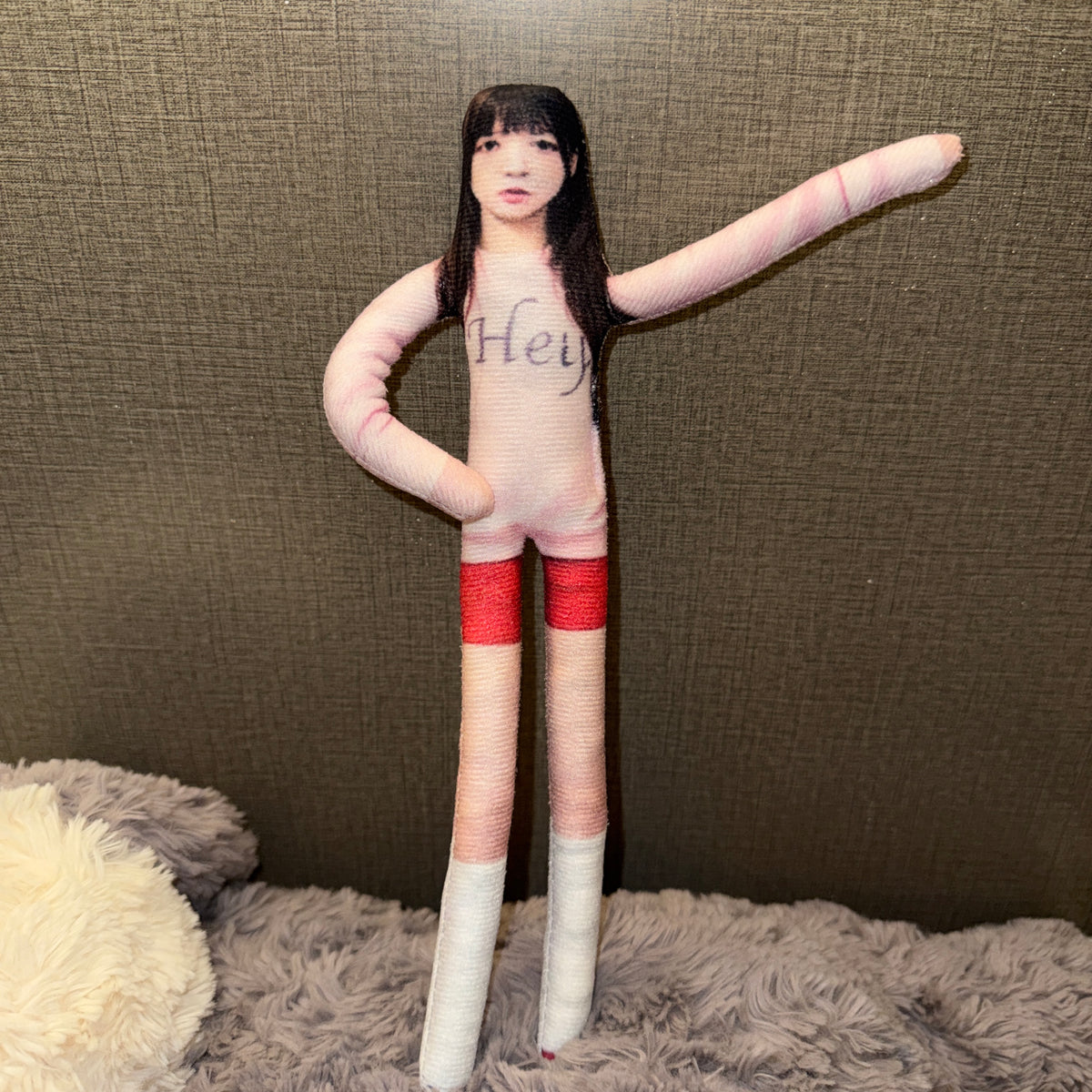 Bendable, Twistable ILLIT Doll—Moka