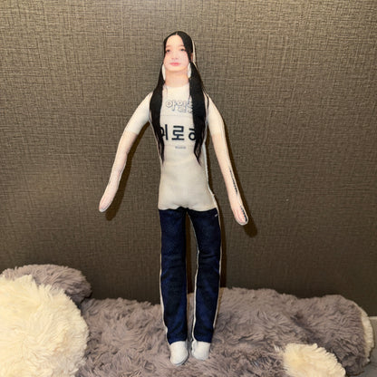 Bendable, Twistable ILLIT Doll—Iroha