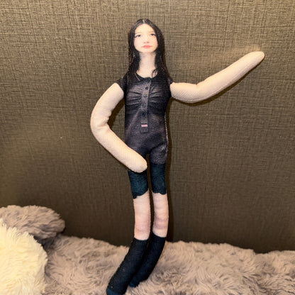 Bendable, Twistable ILLIT Doll—Moka