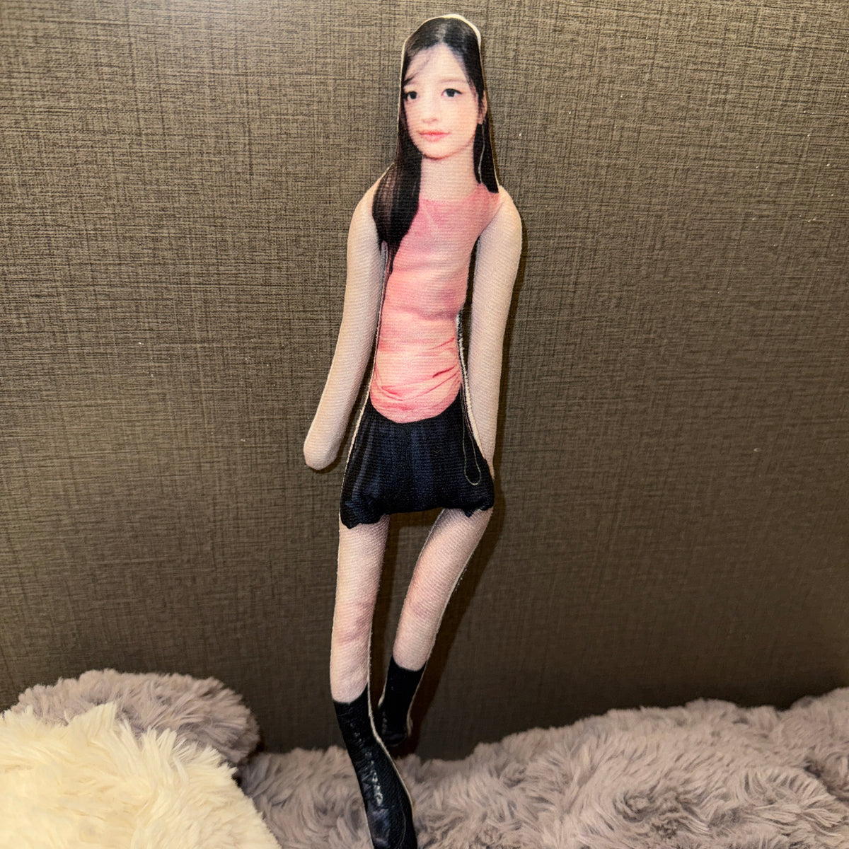 Bendable, Twistable ILLIT Doll—Minju